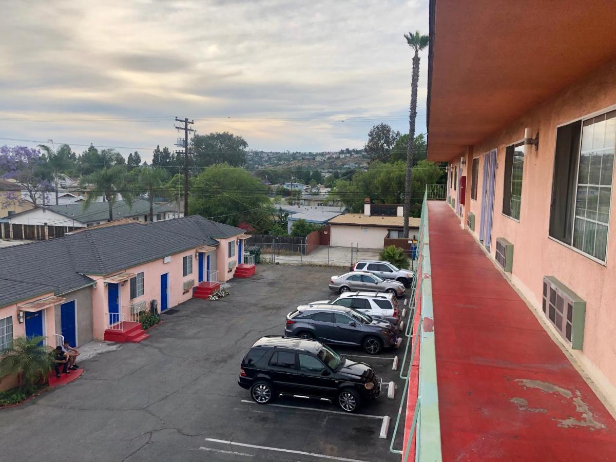 La Petite Rouge Motel San Diego Exterior foto